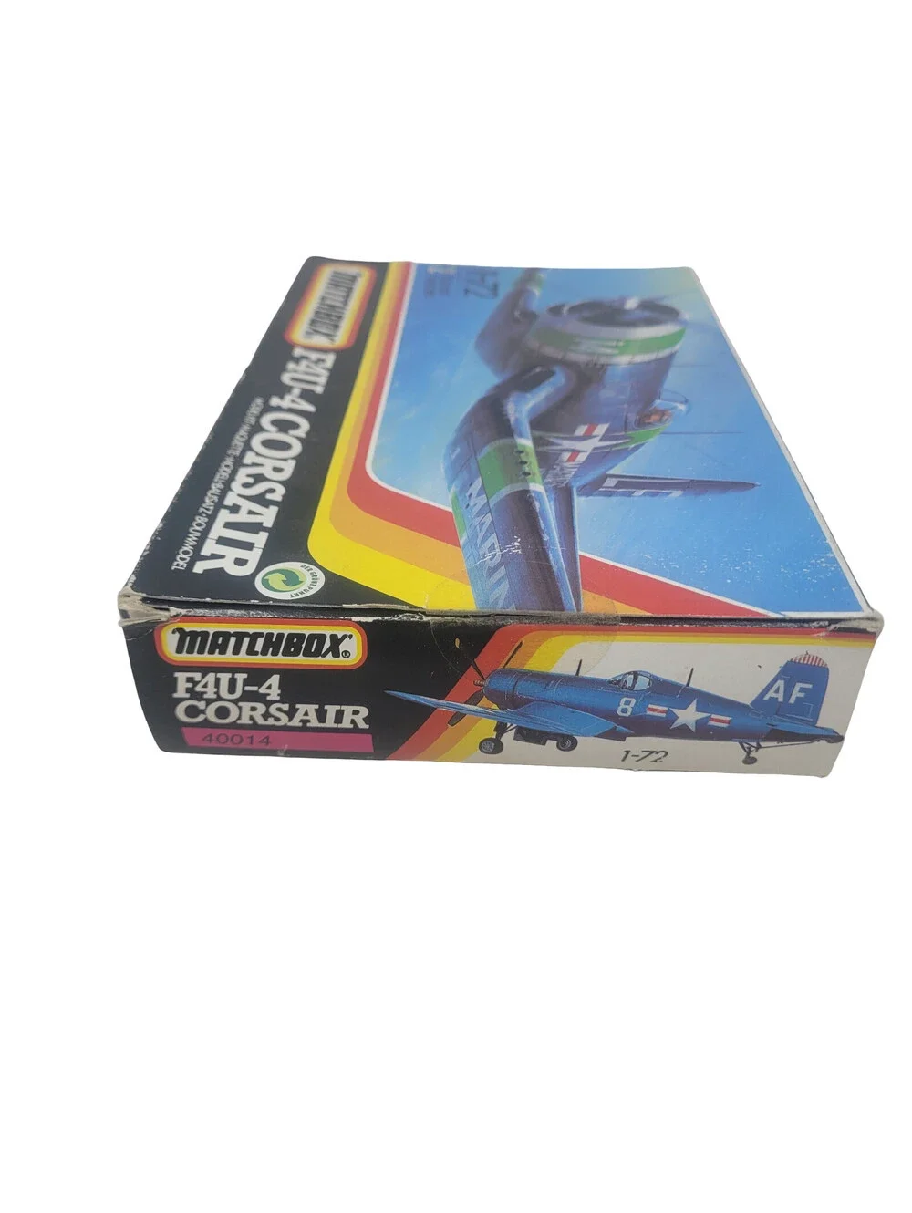 Vintage Matchbox 40014 F4U 4 Corsair WW2 USMC 1:72 model kit aircraft 1989 open